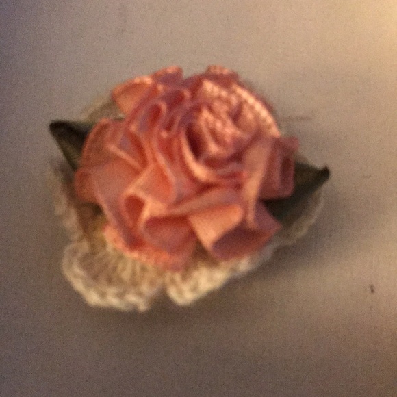 Handcrafted crochet floral button covers - Picture 4 of 4